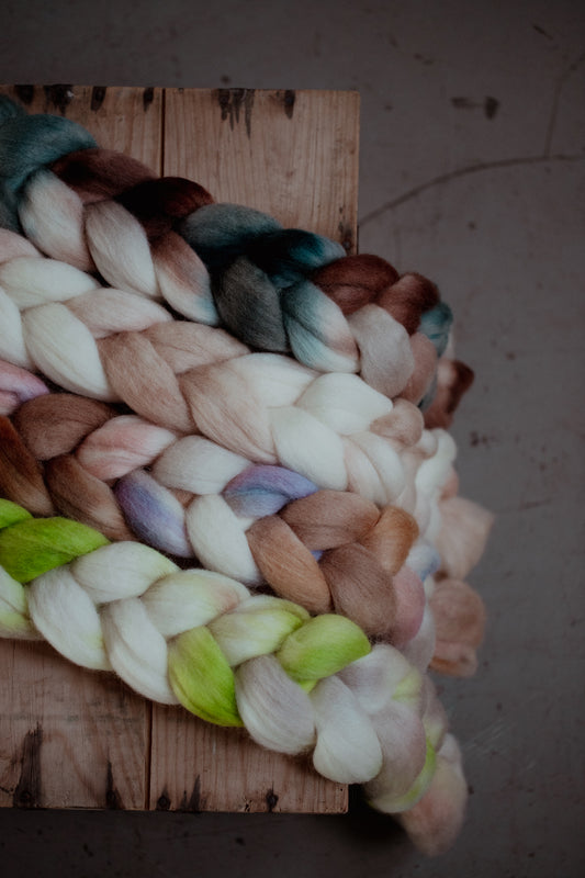 Hand dyed wool tops! (EN)