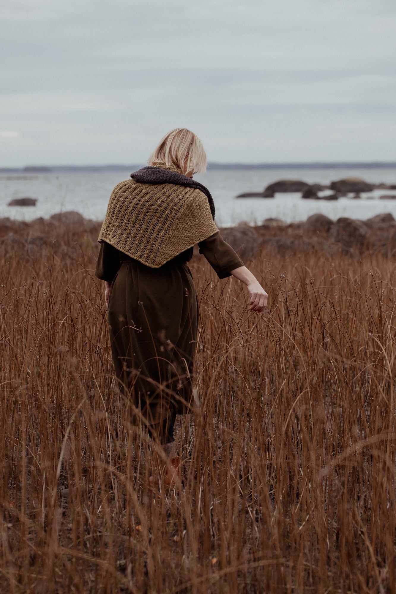 The Island and the Forest: A Knitted Correspondence