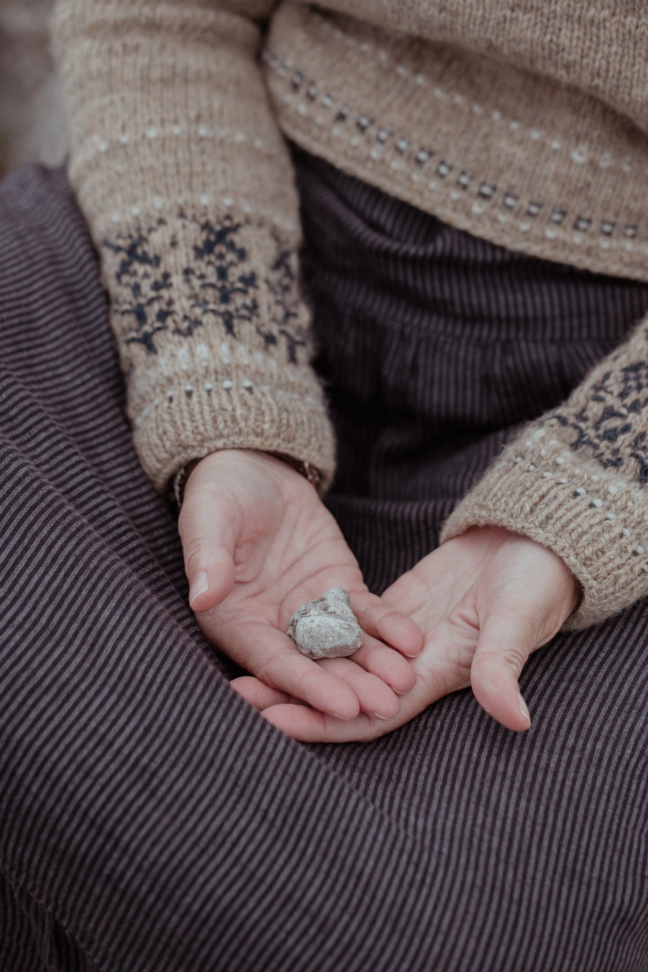 The Island and the Forest: A Knitted Correspondence