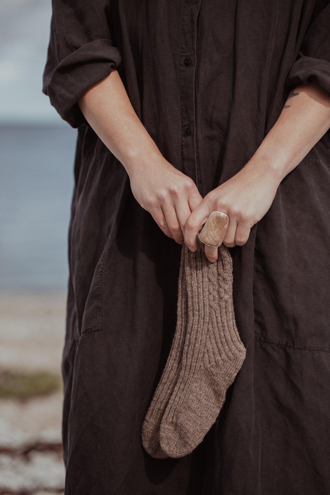 The Island and the Forest: A Knitted Correspondence