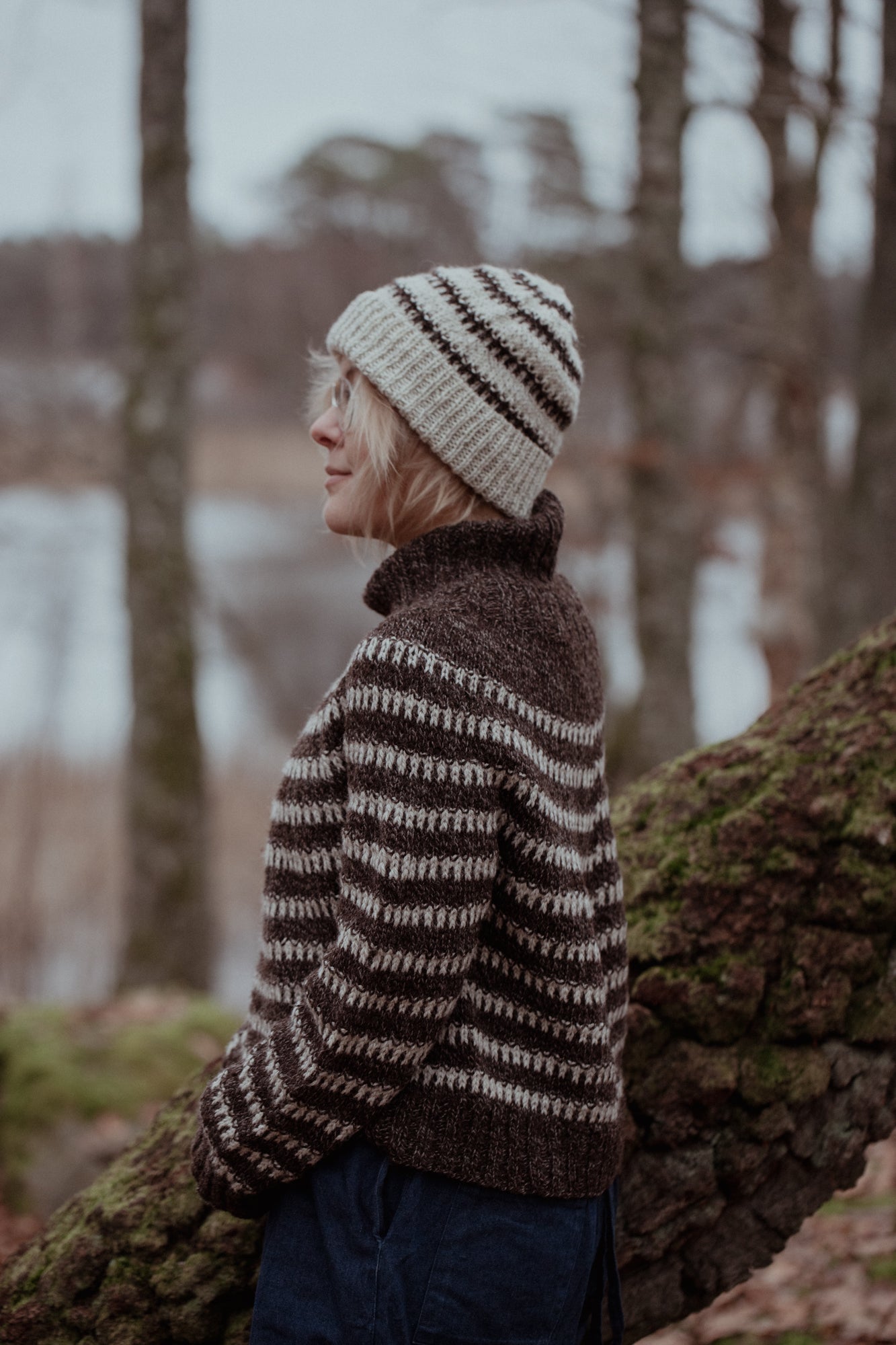 The Island and the Forest: A Knitted Correspondence