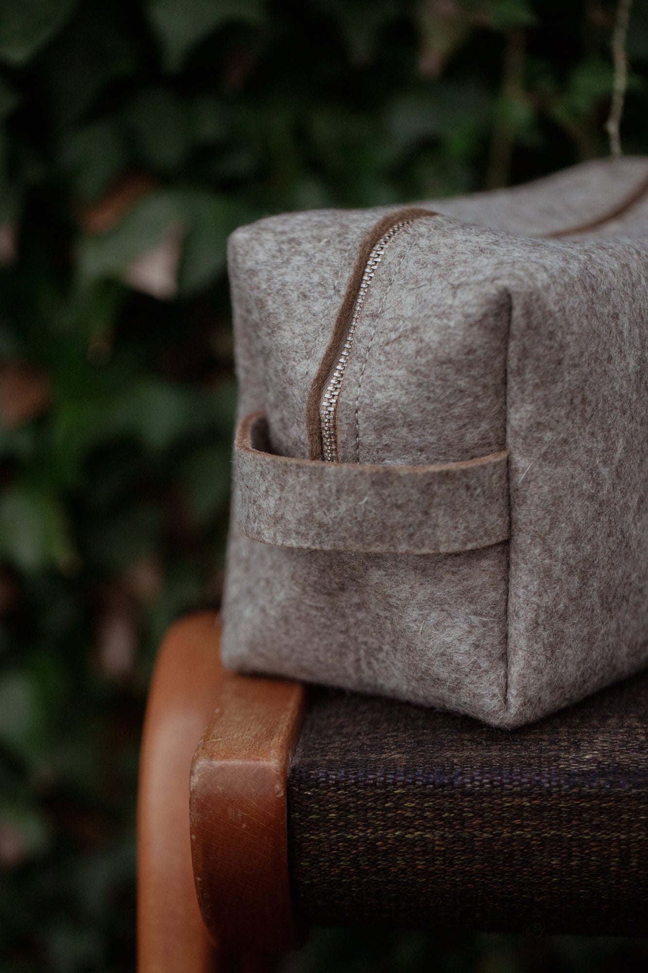 Wool felt bags by Retrosaria Rosa Pomar